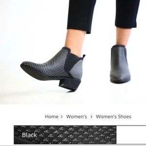 Betabrand Tennis-Western boots